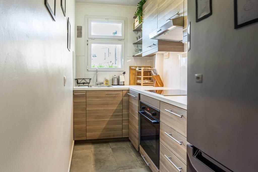 Premium Flat In Well Furnished 16th District Appartement *