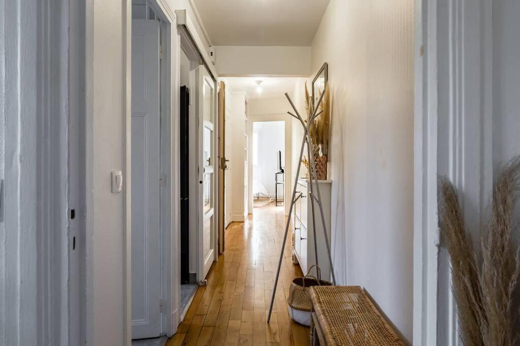 Premium Flat In Well Furnished 16th District Appartement Parijs