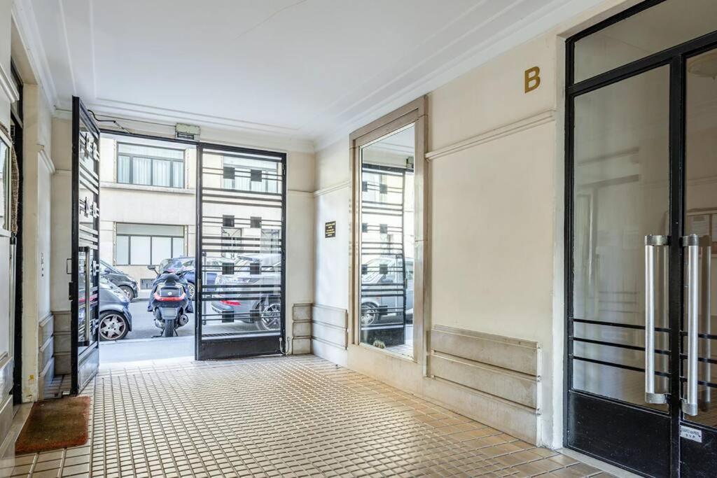 Premium Flat In Well Furnished 16th District Appartement *